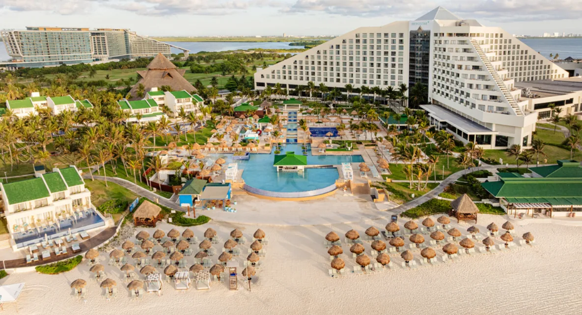 Fachada Iberostar Selection Cancún